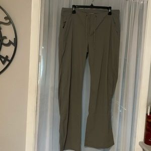 Columbia Omni-shield boot leg pants